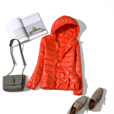 Kerstin | Damen Modische Glänzende Kurze Winterjacke