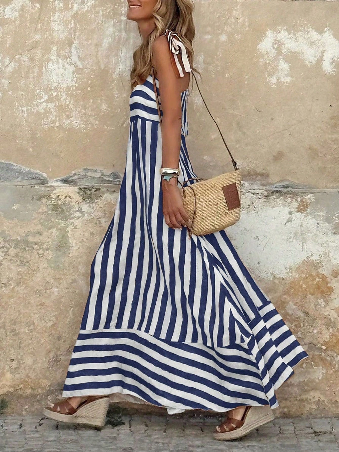 Luisa | Damen Gestreiftes Maxi-Kleid mit Bindenden Spaghettiträgern