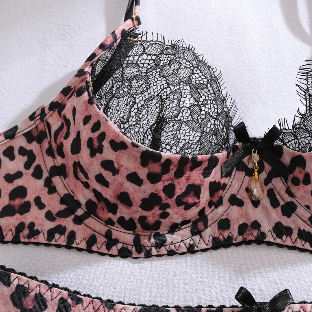 Luisa | Damen Leopardenmuster Spitzen-BH Strumpfgürtel Set