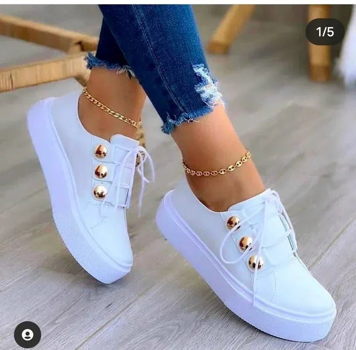 Clara | Damen Orthopädische Plateau-Sneaker mit Schnürung und Goldnieten