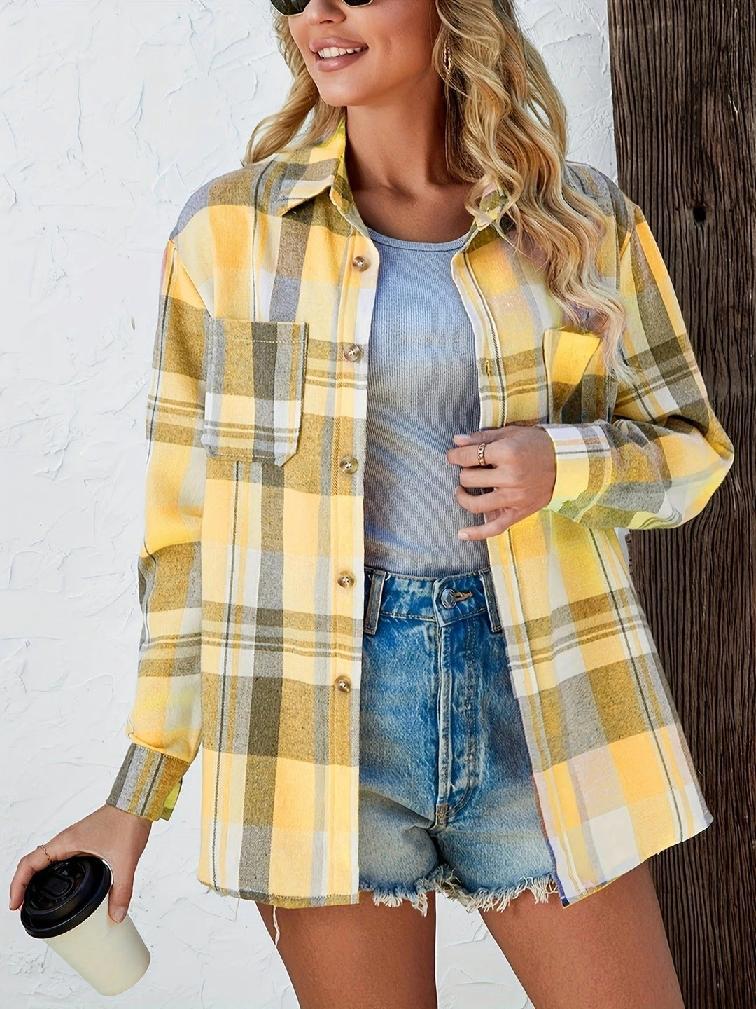 Mia | Damen Oversized Kariertes Flanell-Langarmhemd mit Knopfleiste